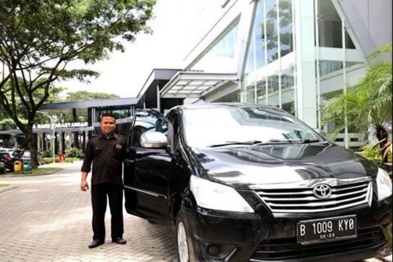 Baim, Indonesian Driver of CREC: I am Proud of Jakarta-Bandung High-speed Railway
